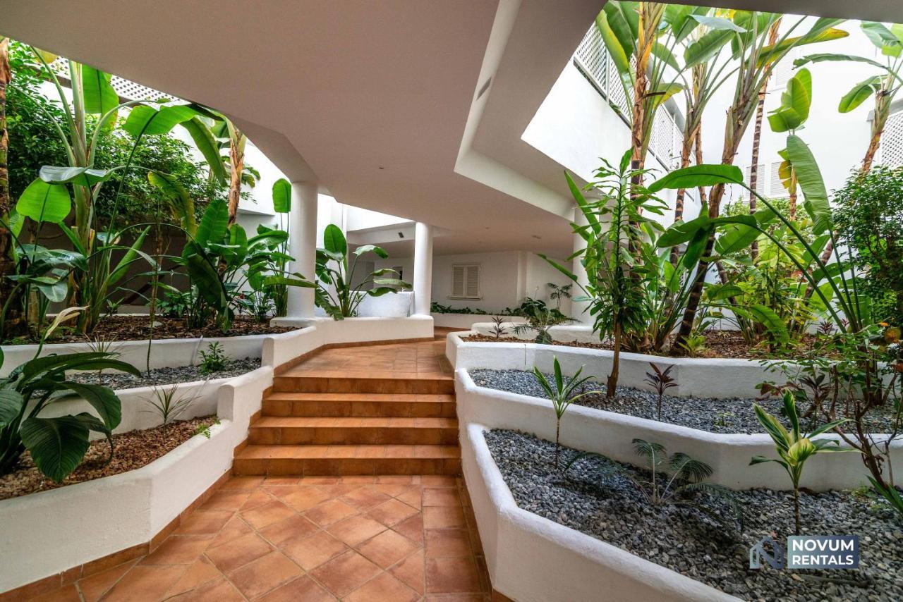 Puerto Banús Finest 2-BDRM apt - 50 metres to Beach Marbella Exterior foto